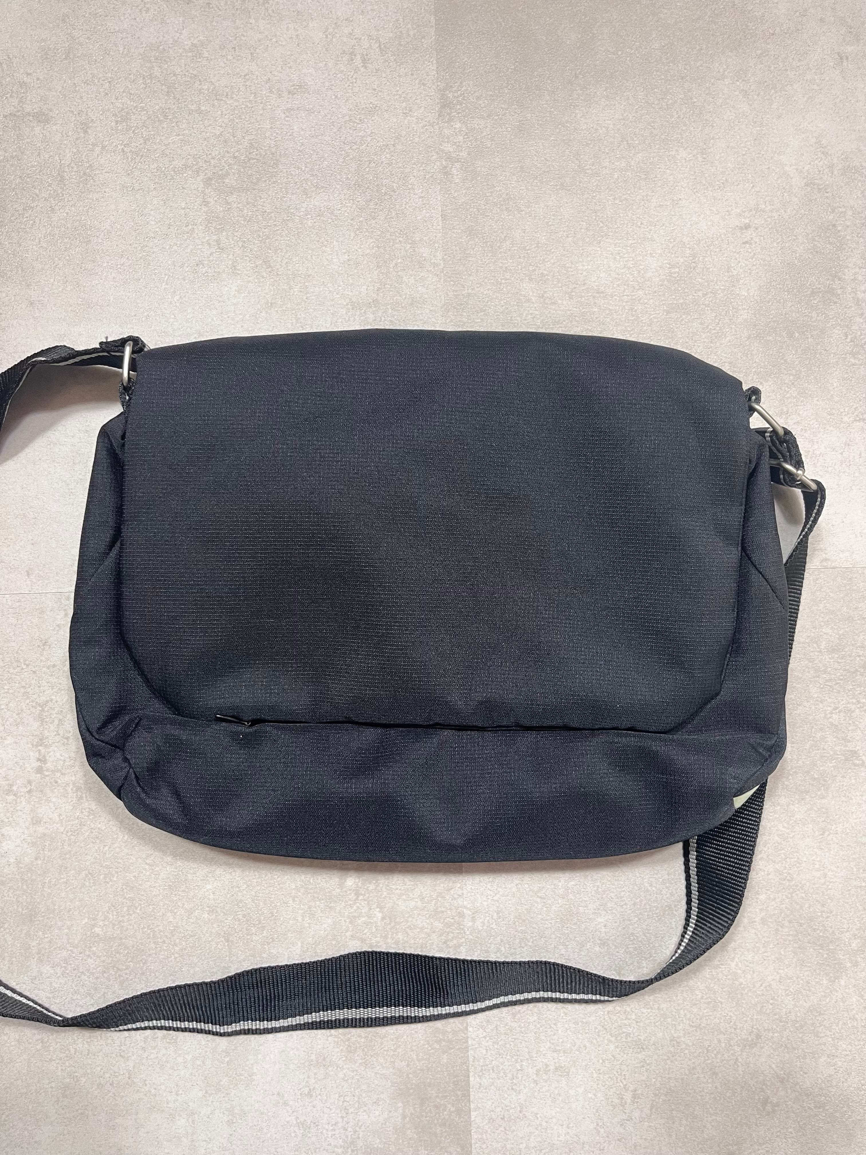 Nike Vintage Side Bag - Candy Streetwear