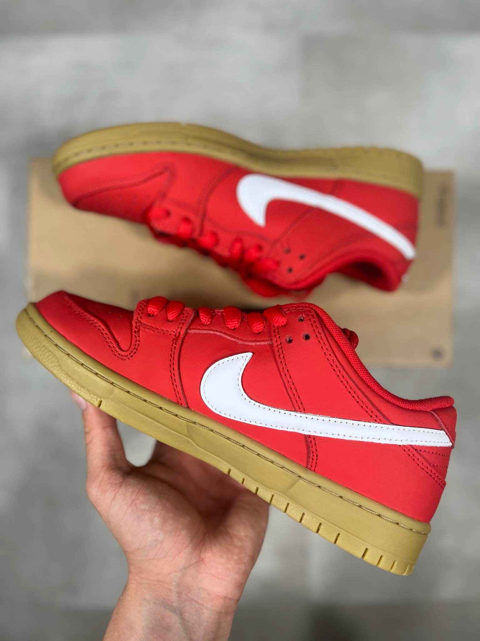 Nike SB Dunk Low University Red Gum (40) - Candy Streetwear
