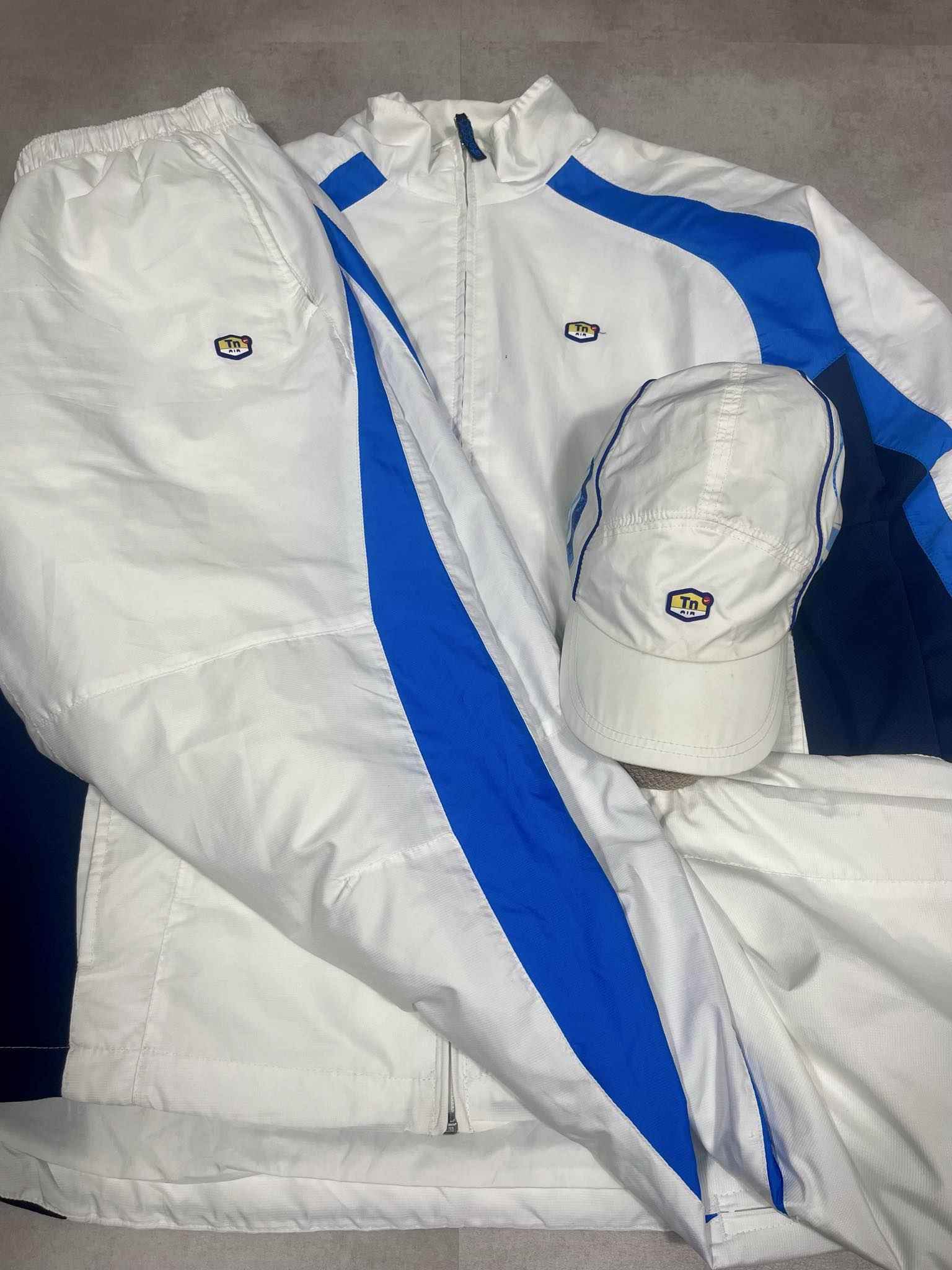 Nike Vintage TN Tracksuit (L) - Candy Streetwear