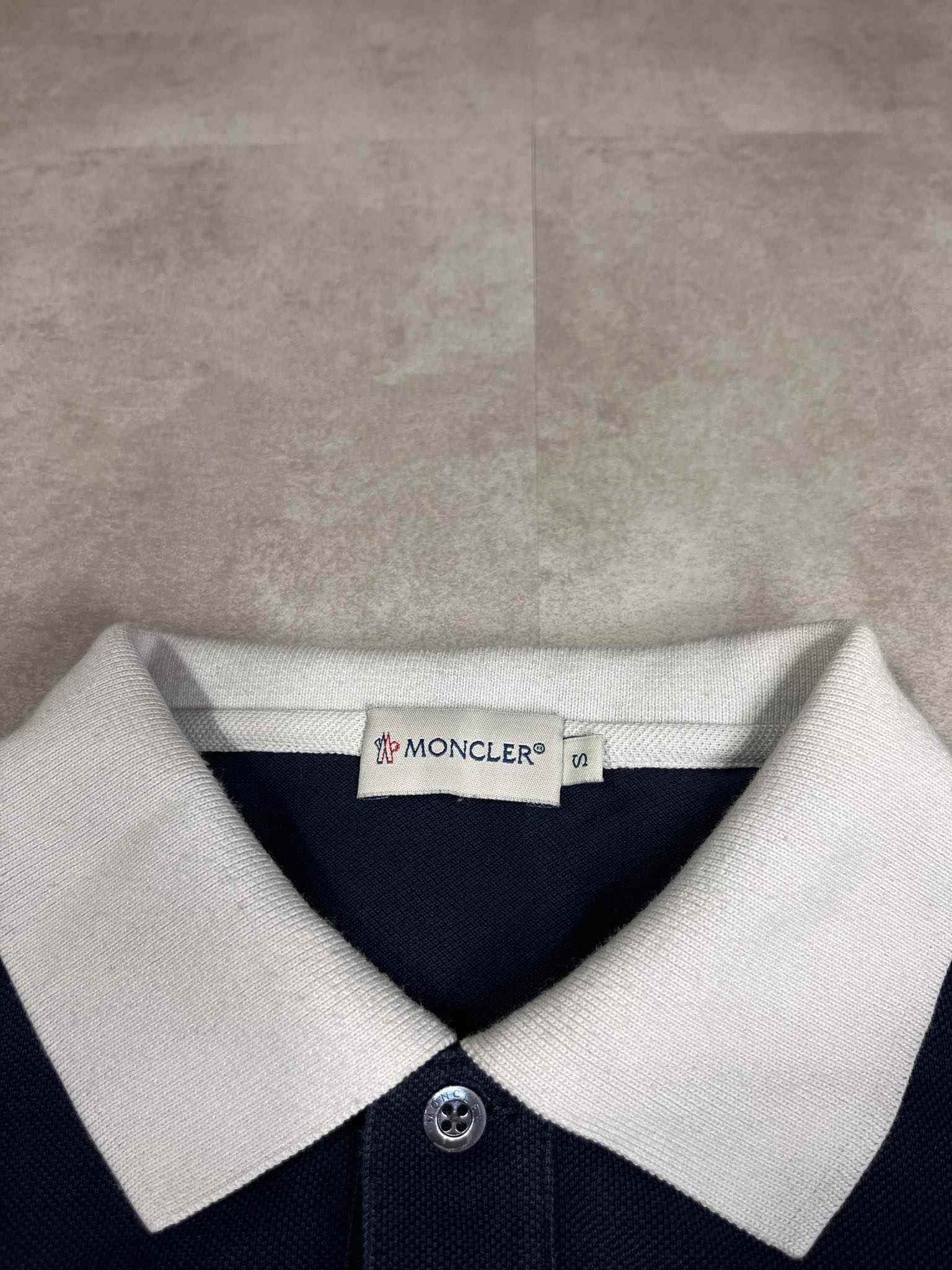 Moncler Vintage Poloshirt (S) - Candy Streetwear
