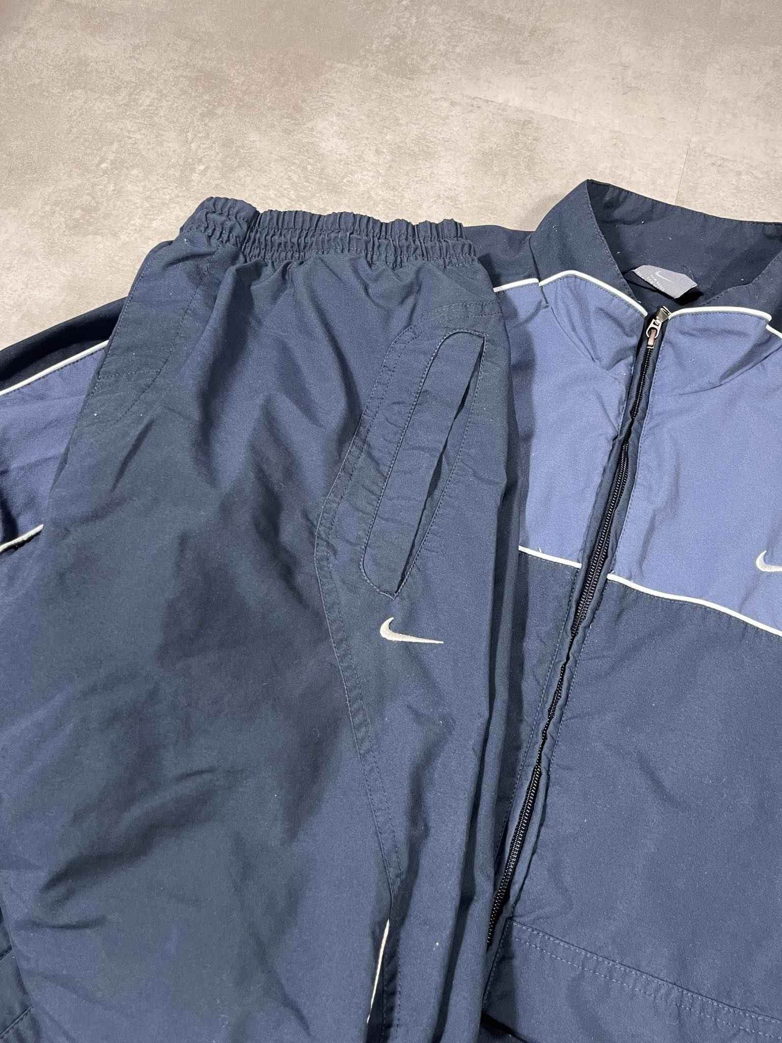 Nike Vintage Tracksuit (L) - Candy Streetwear