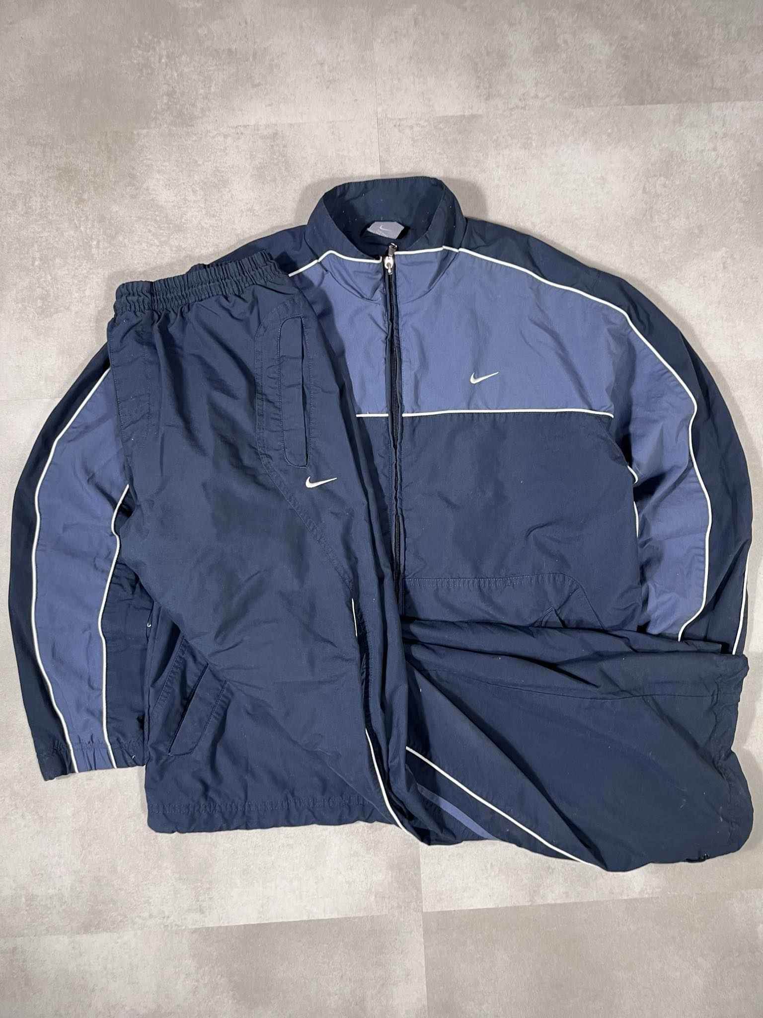Nike Vintage Tracksuit (L) - Candy Streetwear