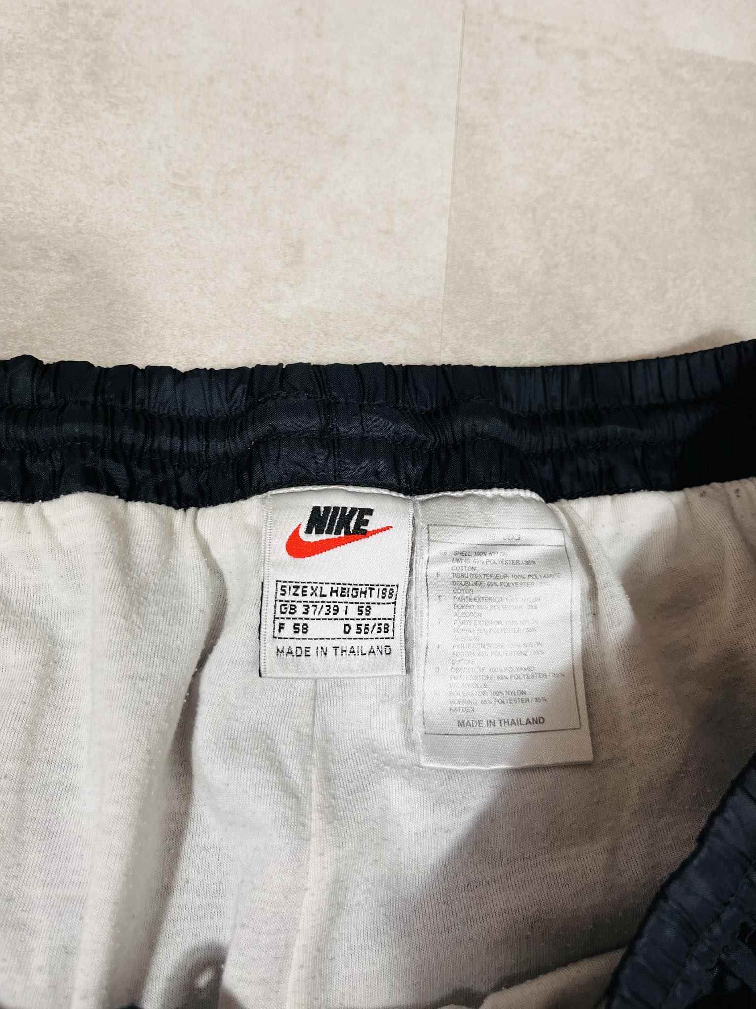 Nike Vintage Trackpants (XL) - Candy Streetwear