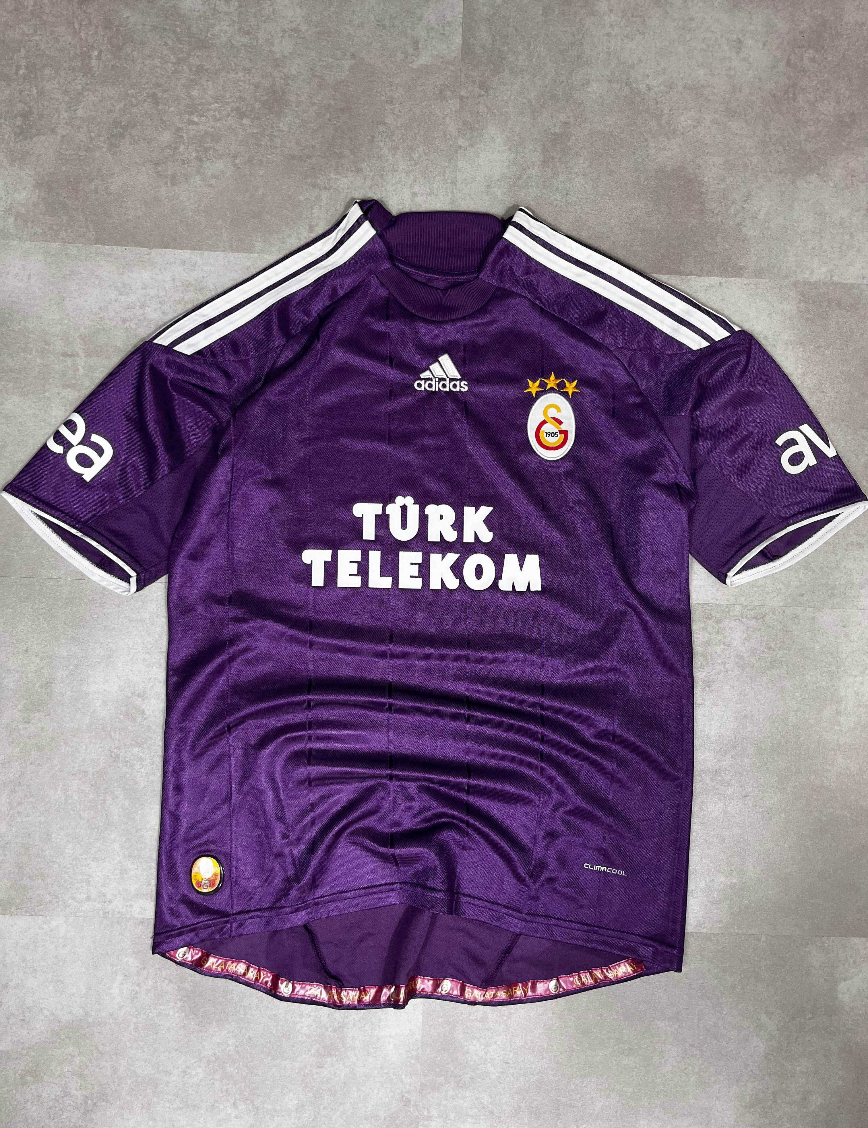 RARE Vintage 2009-10 Galatasaray Jersey (M) - Candy Streetwear