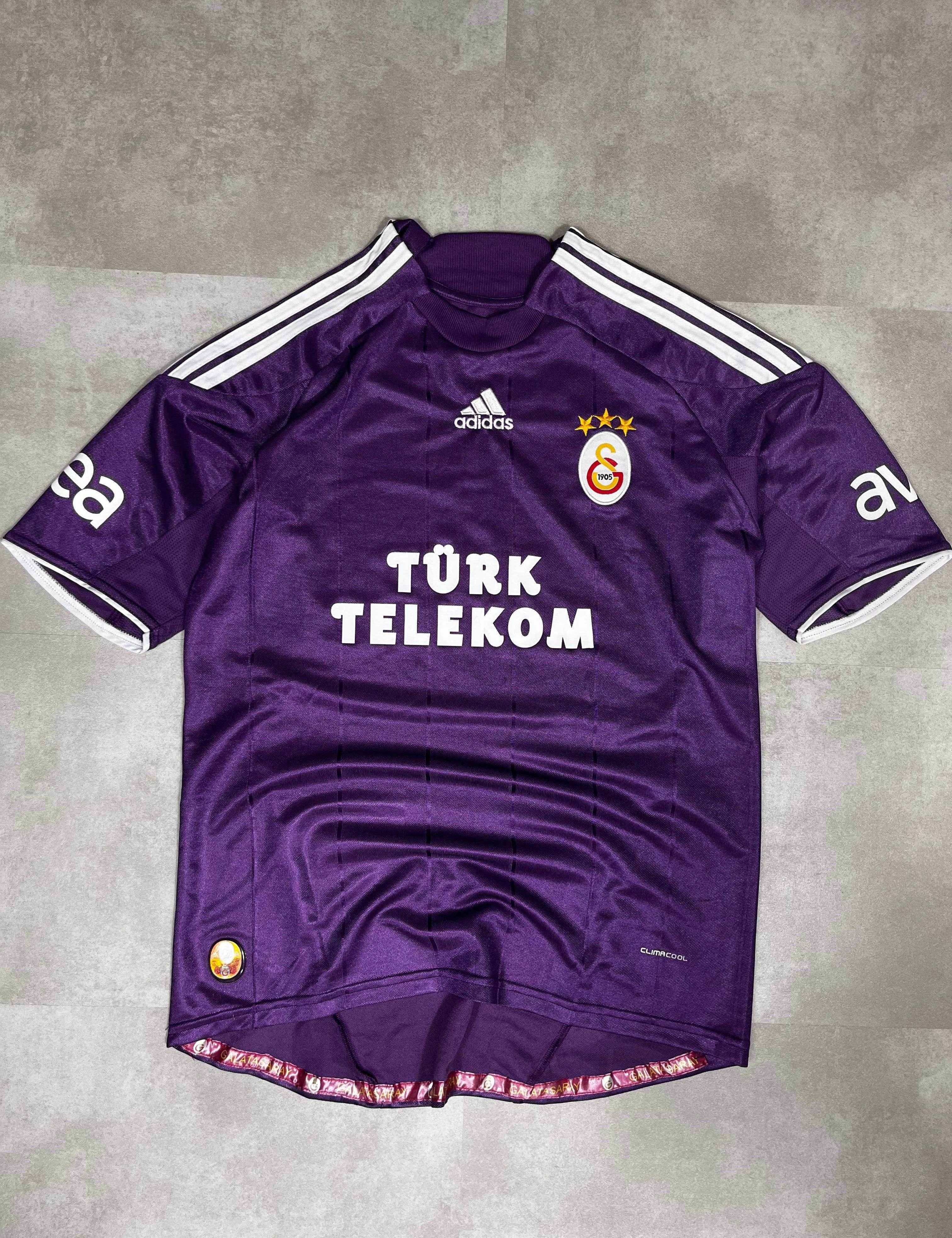 RARE Vintage 2009-10 Galatasaray Jersey (M)