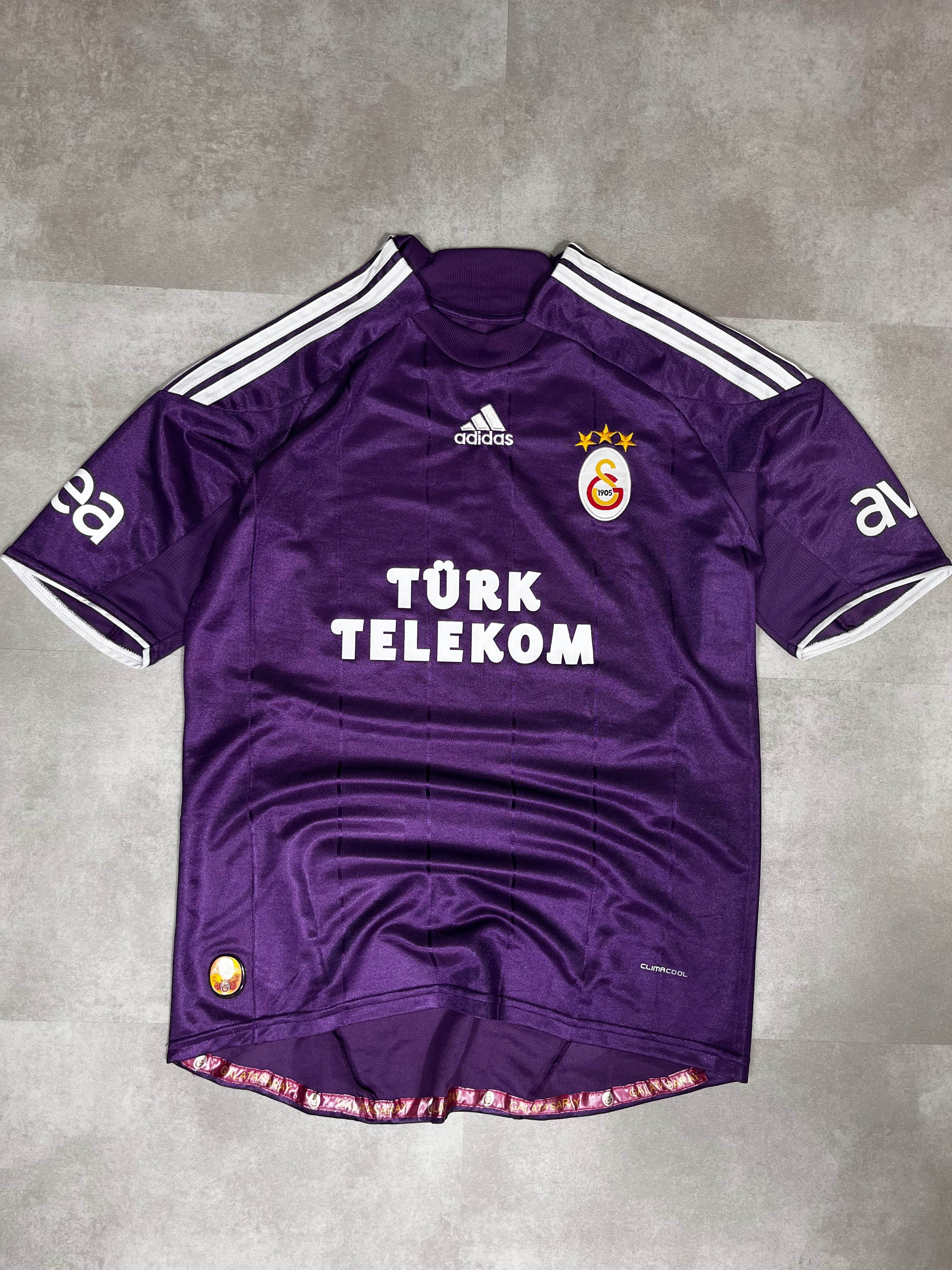 RARE Vintage 2009-10 Galatasaray Jersey (M) - Candy Streetwear