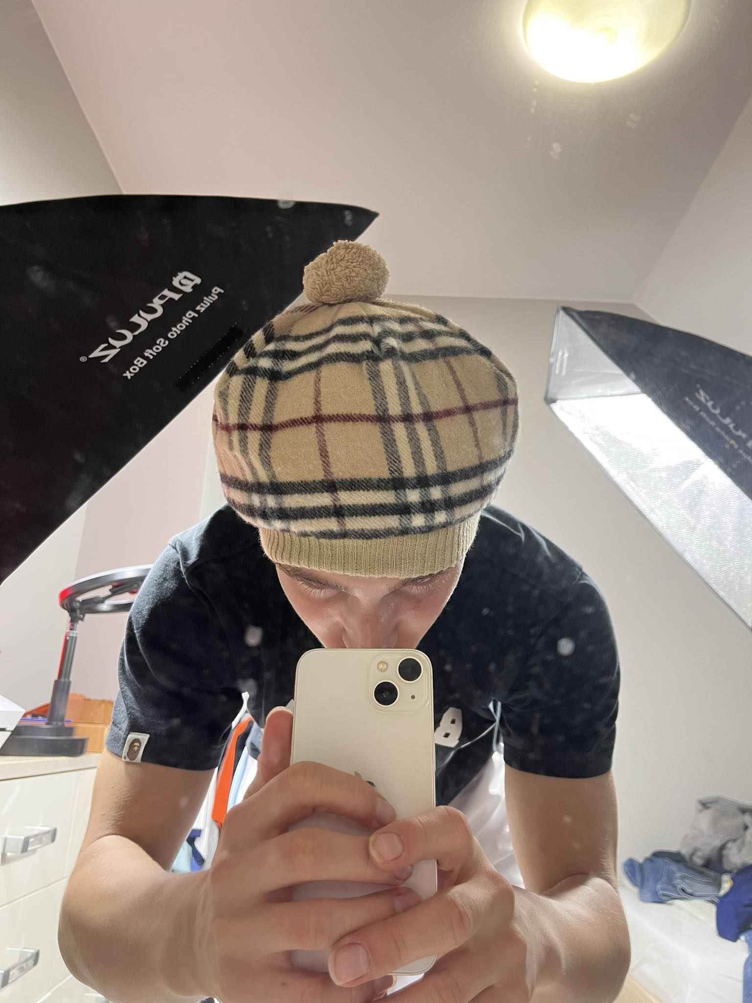 Vintage Beige Burberry Bonnet Hat - Candy Streetwear