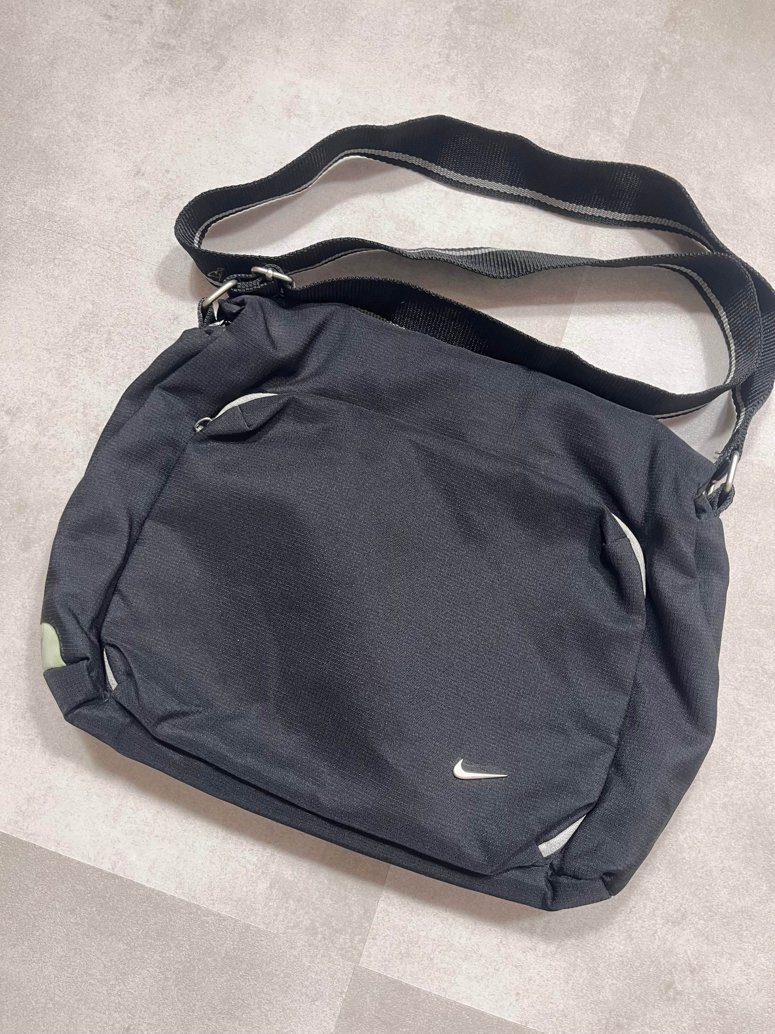 Nike Vintage Side Bag - Candy Streetwear