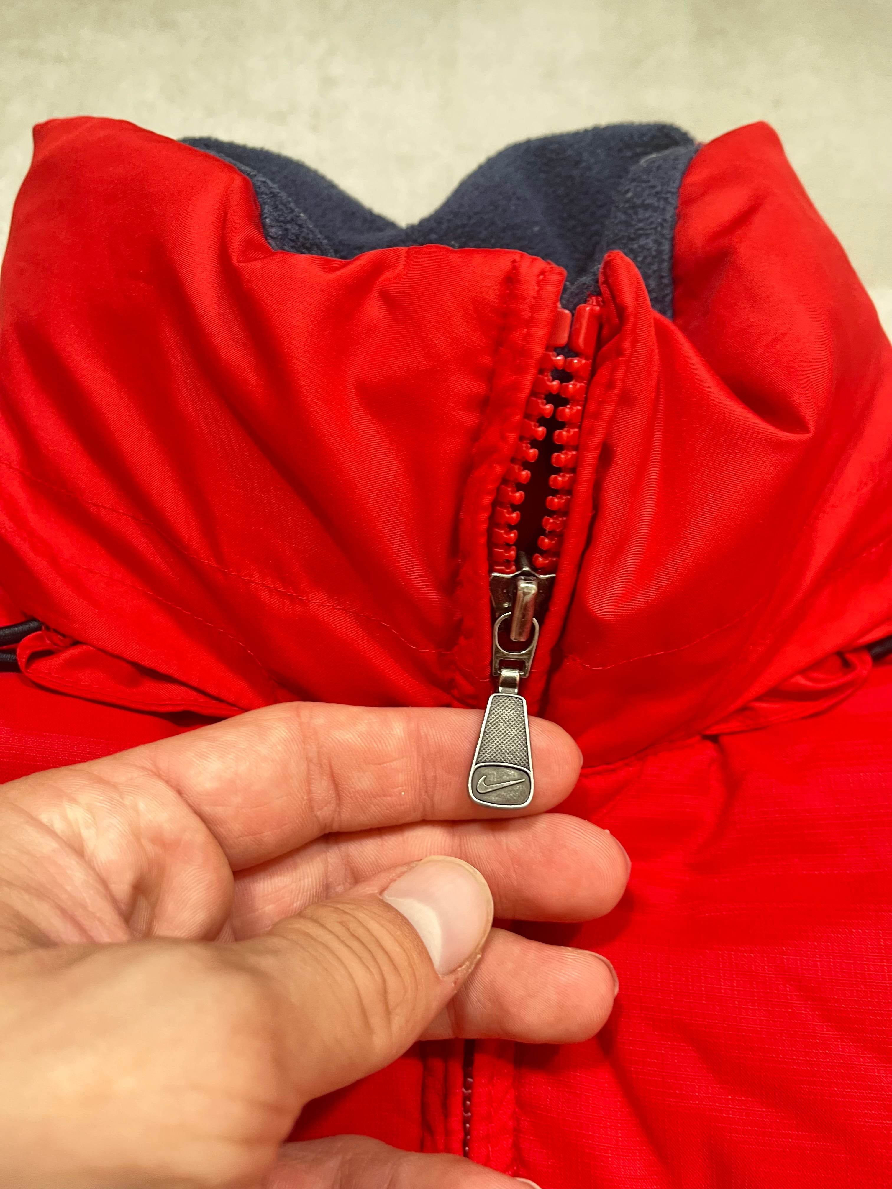 Nike Vintage Puffer Jacket (S) - Candy Streetwear