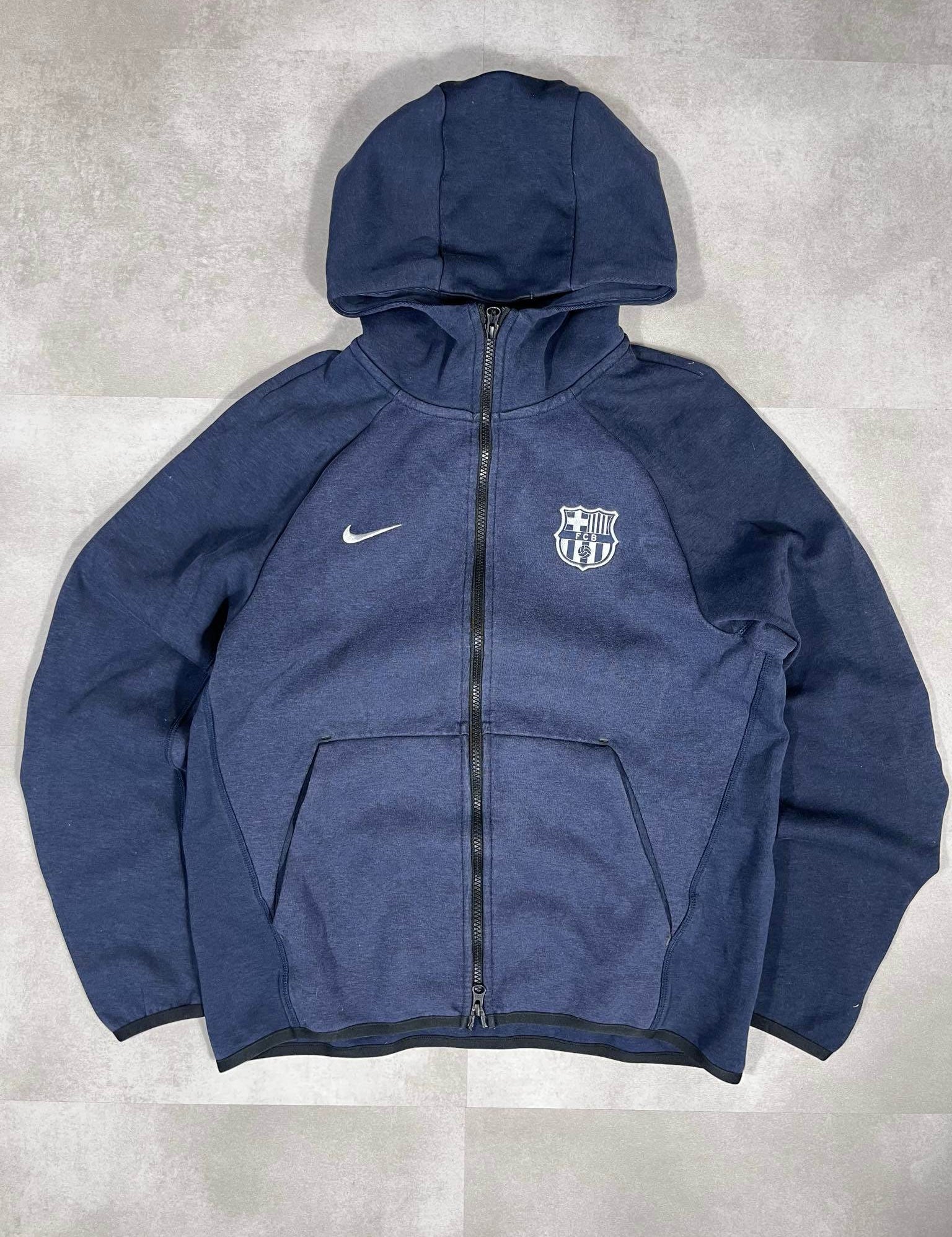 Nike Barcelona Tech Fleece (M) - Candy Streetwear