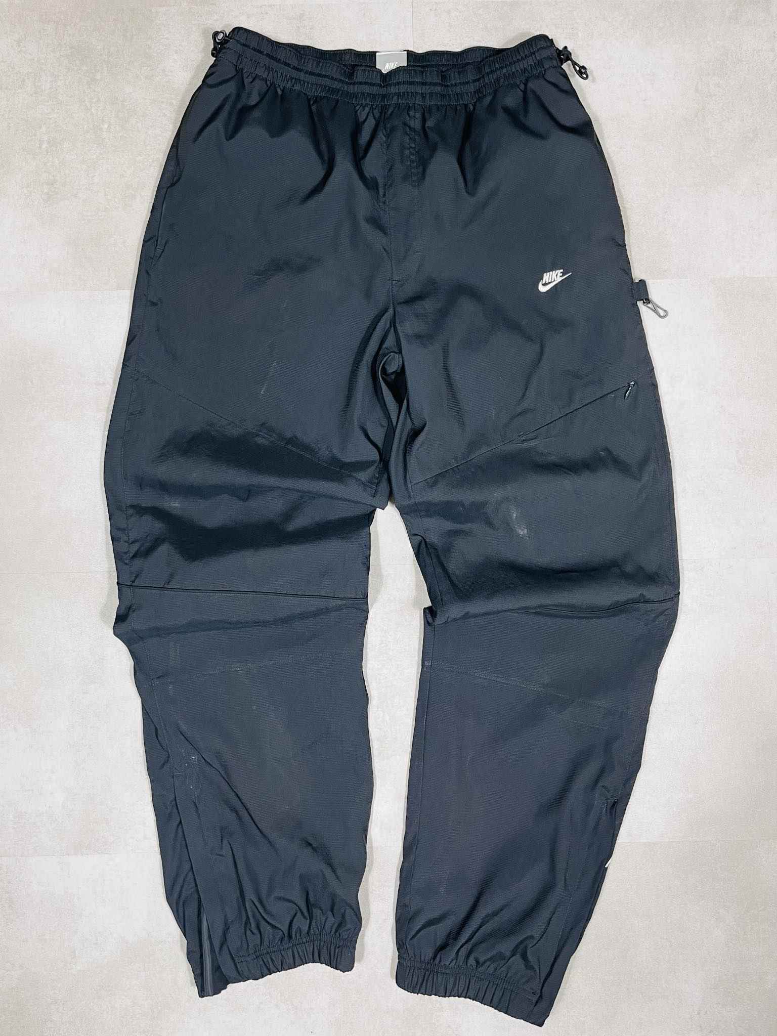 Nike Vintage Air Trackpants (L) - Candy Streetwear