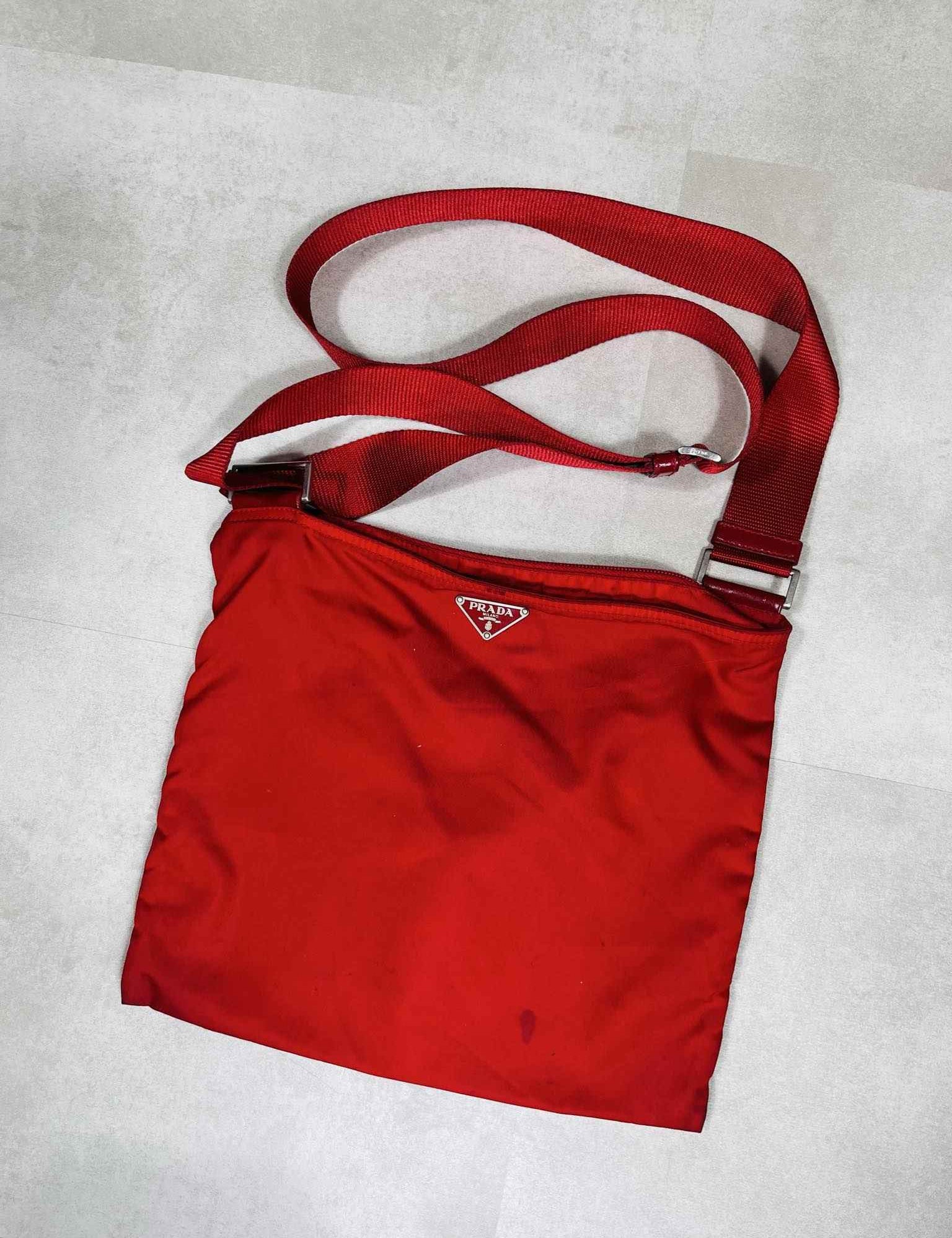 RARE Vintage Prada Shoulderbag - Candy Streetwear