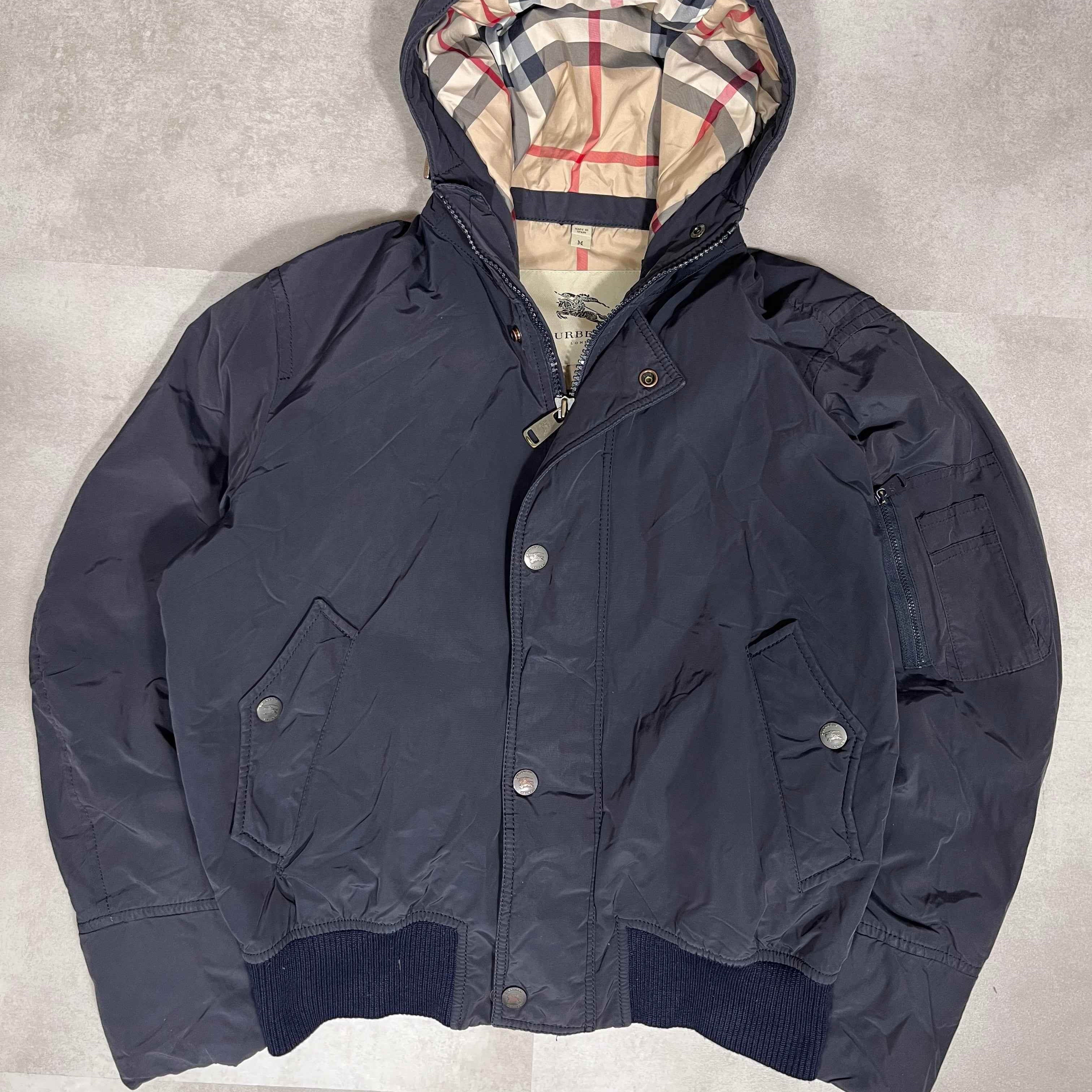 Burberry Vintage Winter Jacket (M) - Candy Streetwear