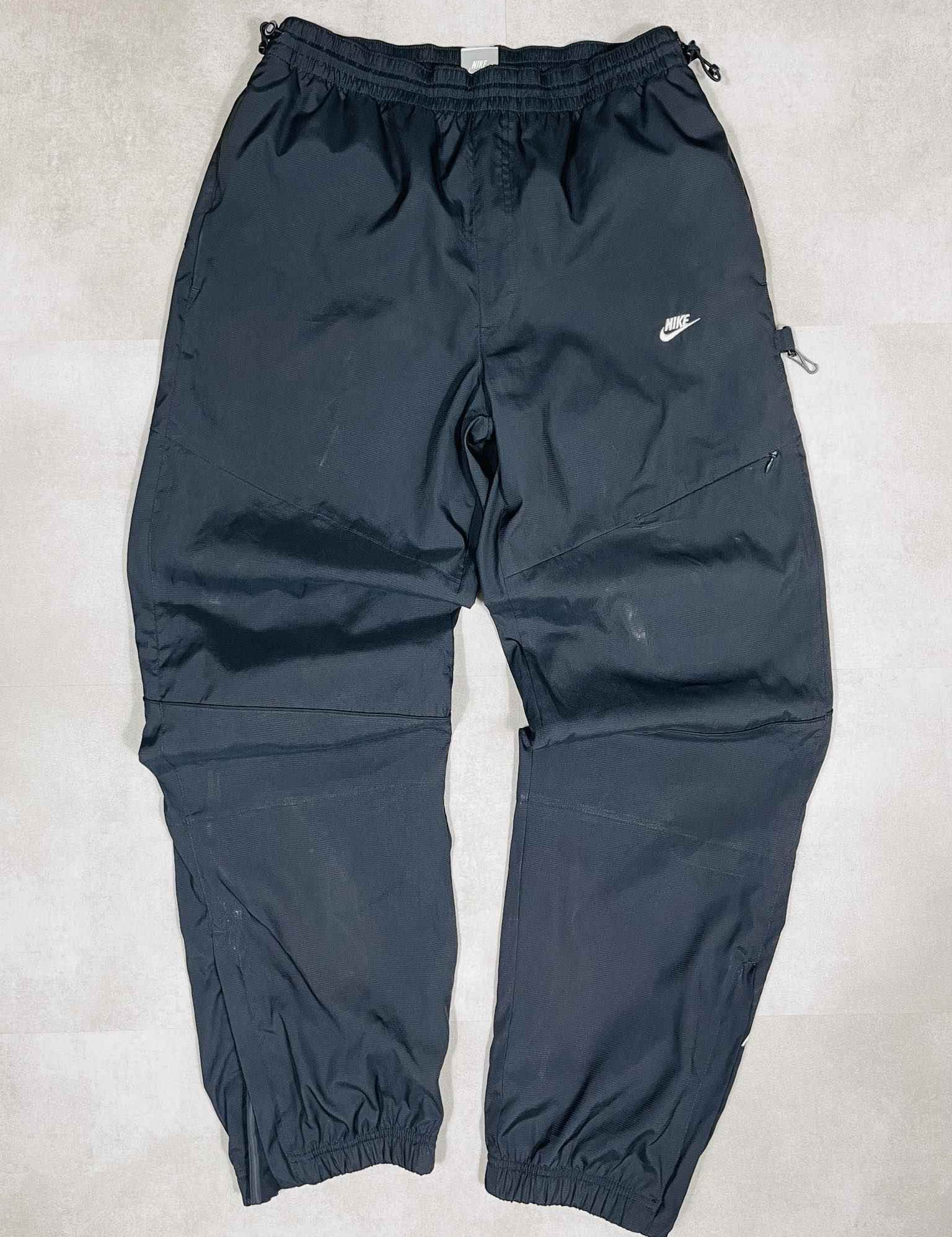 Nike Vintage Air Trackpants (L) - Candy Streetwear